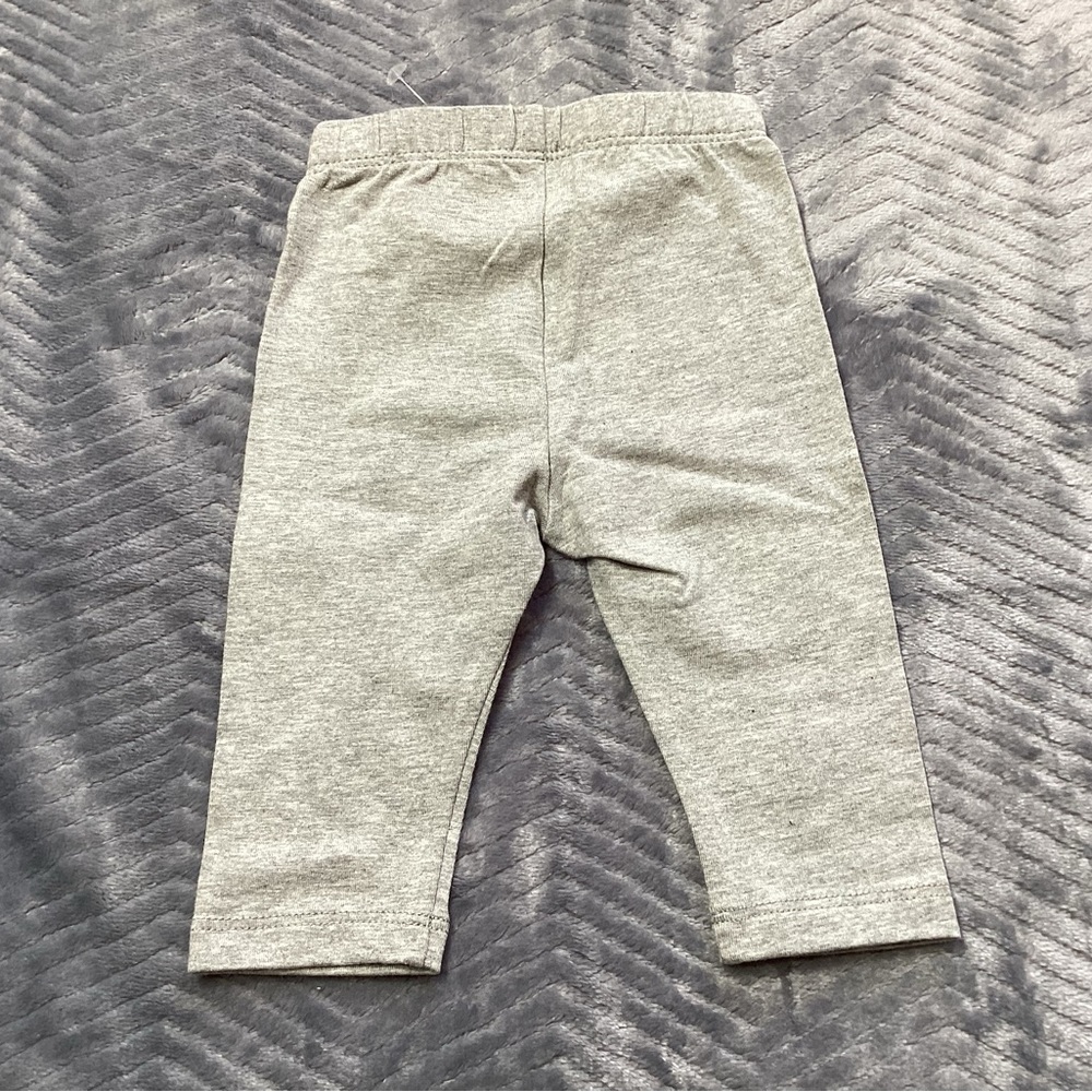 NWT Baby Gap Disney Minnie Mouse Gray Legging 0-3 Month. - Picture 8 of 8